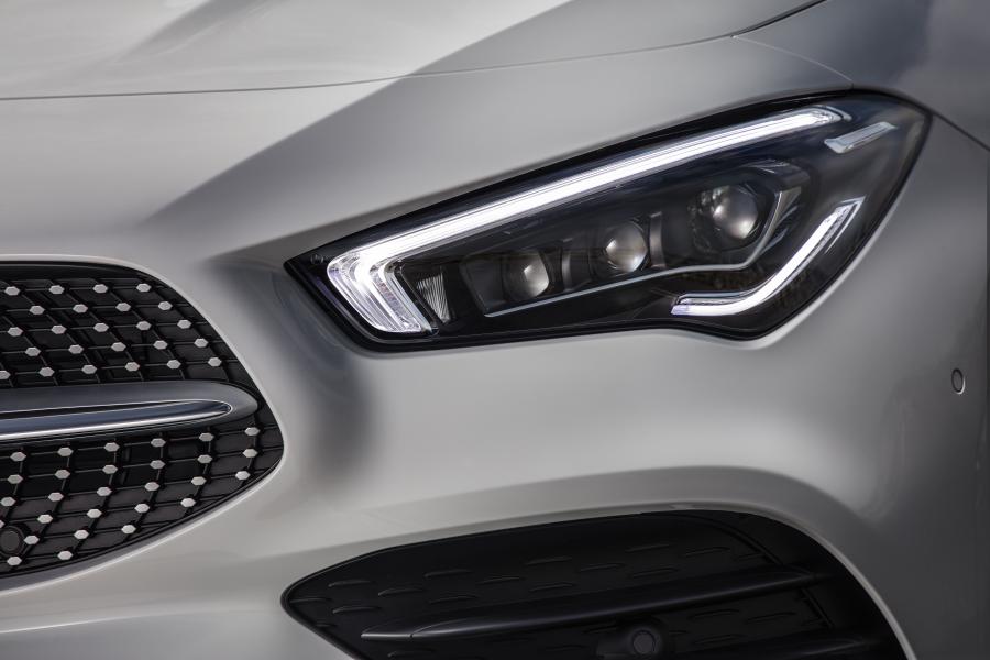 Детали экстерьера Mercedes-Benz CLA200 AMG Line (C118) 2019 года  (UK) (фото 8 из 40)